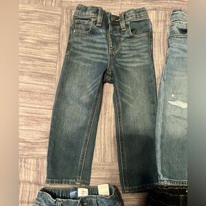I have 3 jeans from old navy and 2 jeans from osh gosh in size 2t toddler boys